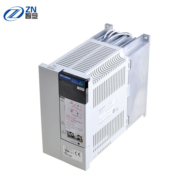 400W AC Mitsubishi het Servoaandrijving Zelf koelen M.-j2s-40B 3 fase 200 - 230V AC