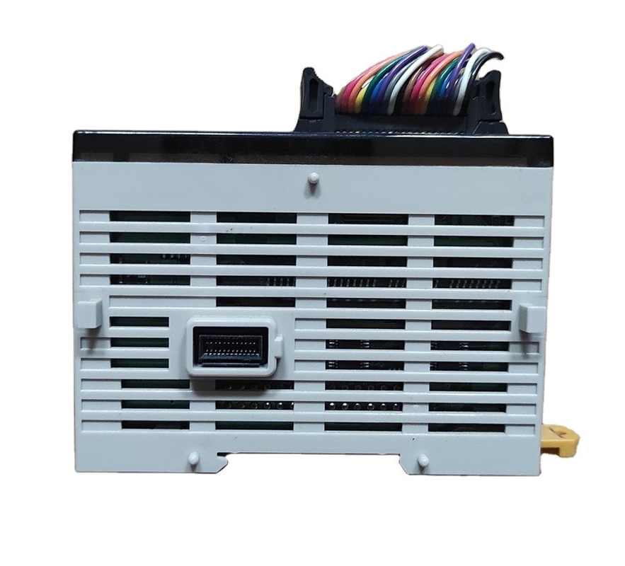 6 ingevoerde PLC CP1E van 4 Outputomron Transistor die de Voeding van cp1e-e10dt-D dalen 24VDC